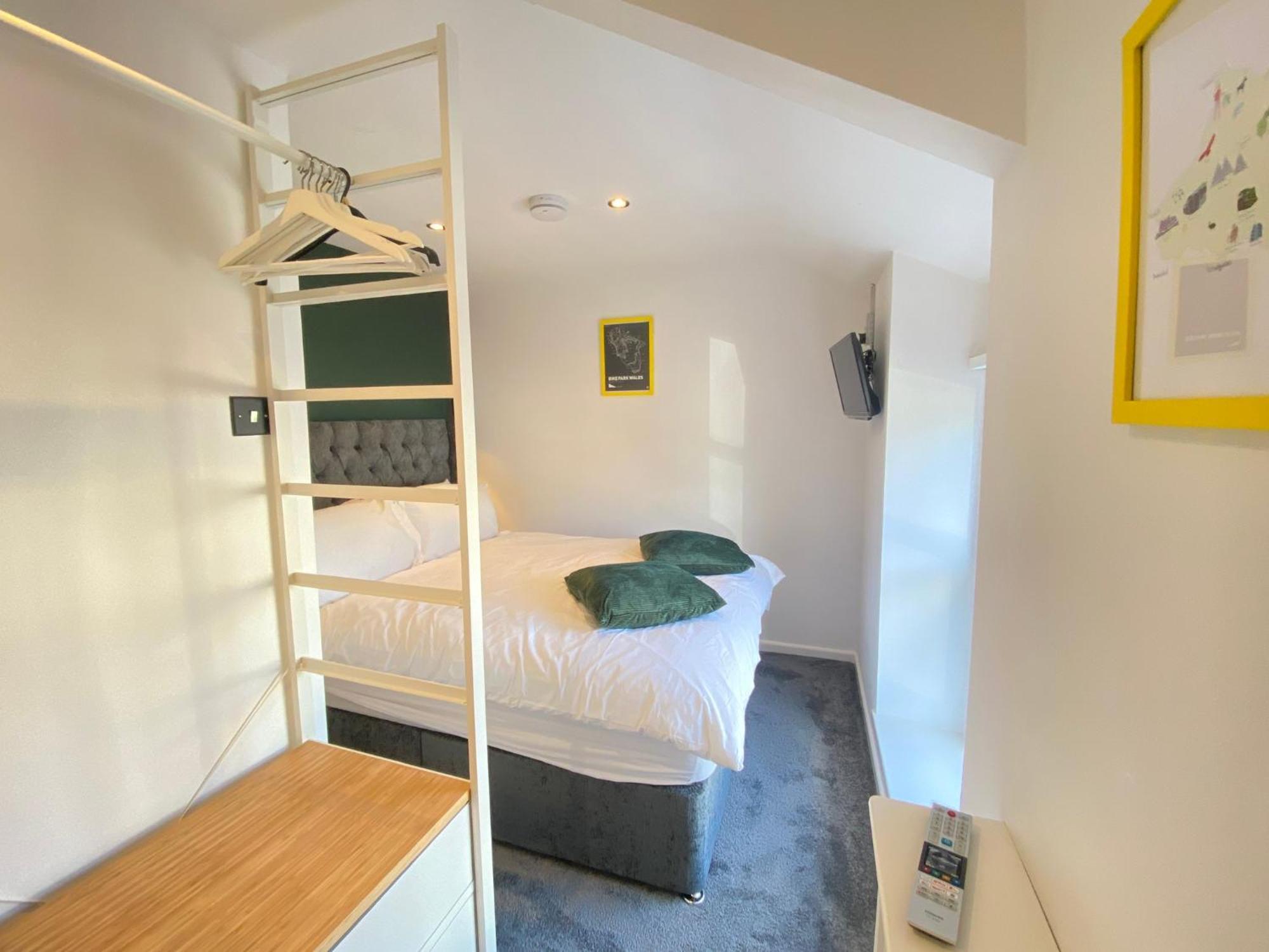 에버데어 The Cwtch, Log Fire, Sleeps 6, Nr Zip World, Brecon And Bike Park Wales 빌라 외부 사진