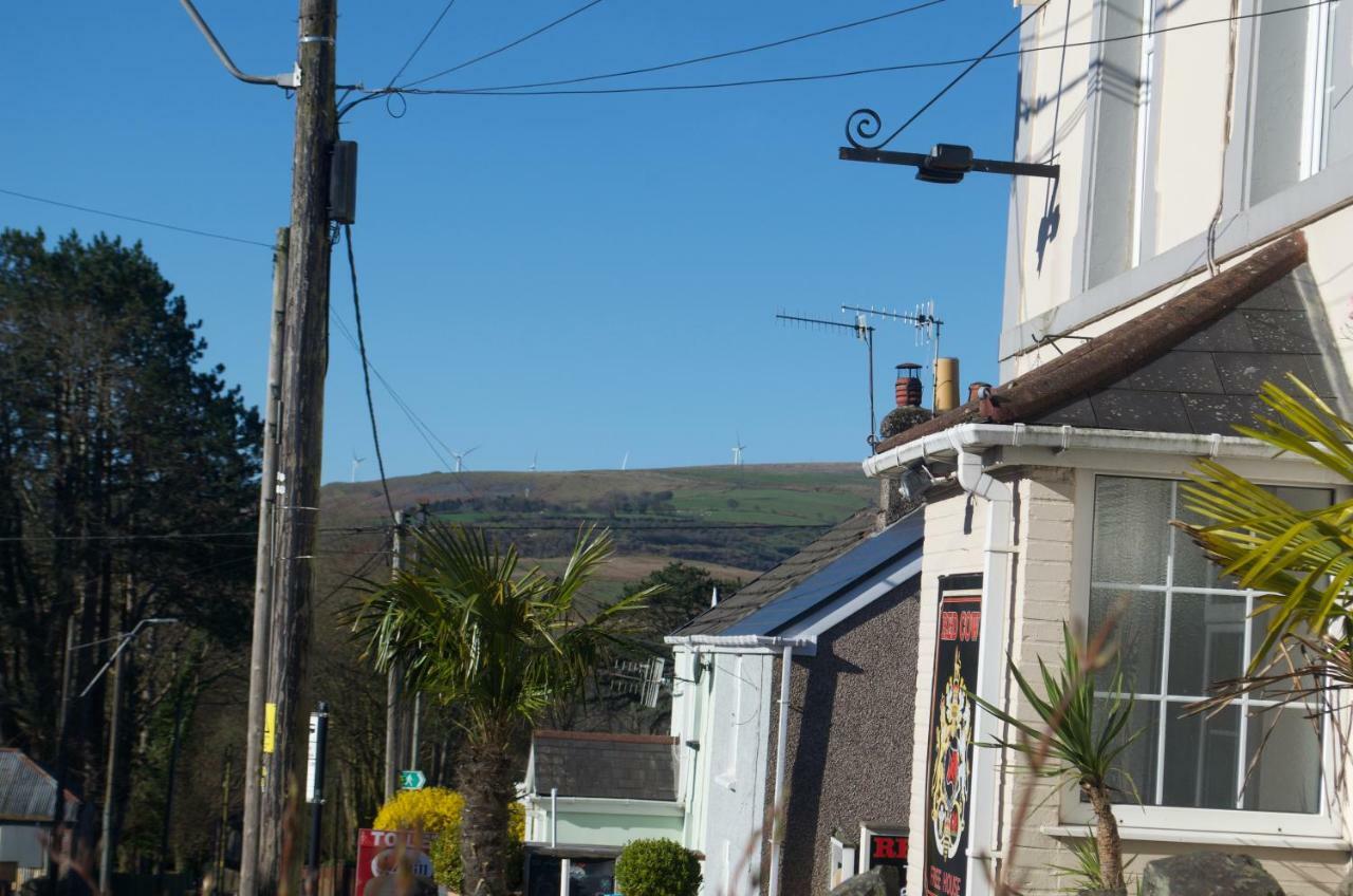 에버데어 The Cwtch, Log Fire, Sleeps 6, Nr Zip World, Brecon And Bike Park Wales 빌라 외부 사진